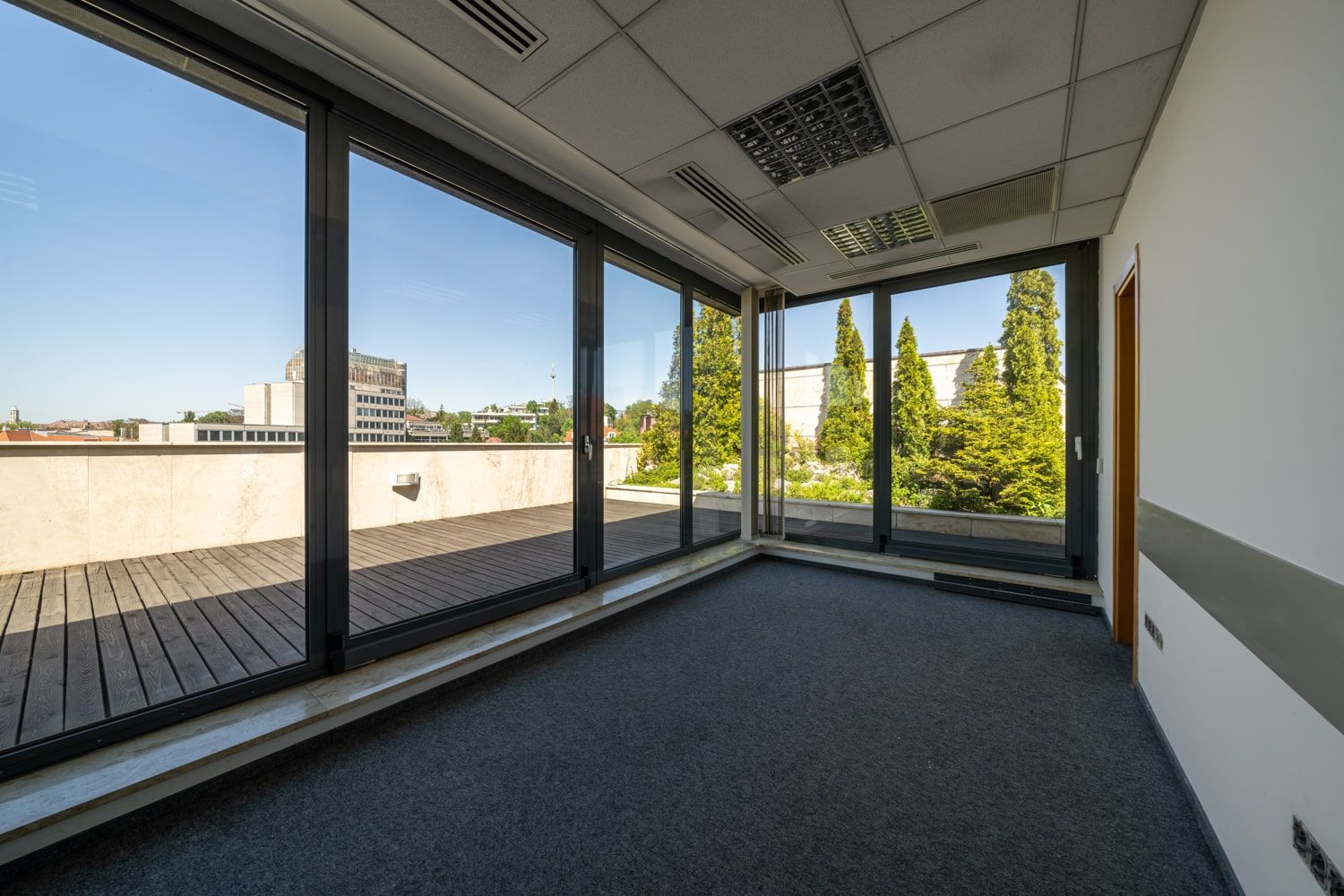 zsoltudvar-irodahaz-iroda-kiado-buda-013