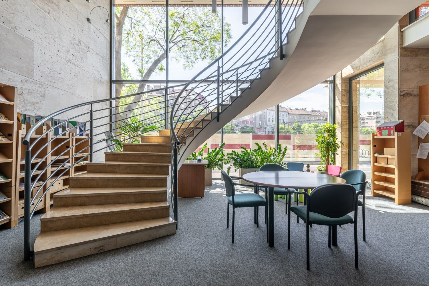 zsoltudvar-irodahaz-iroda-kiado-buda-031